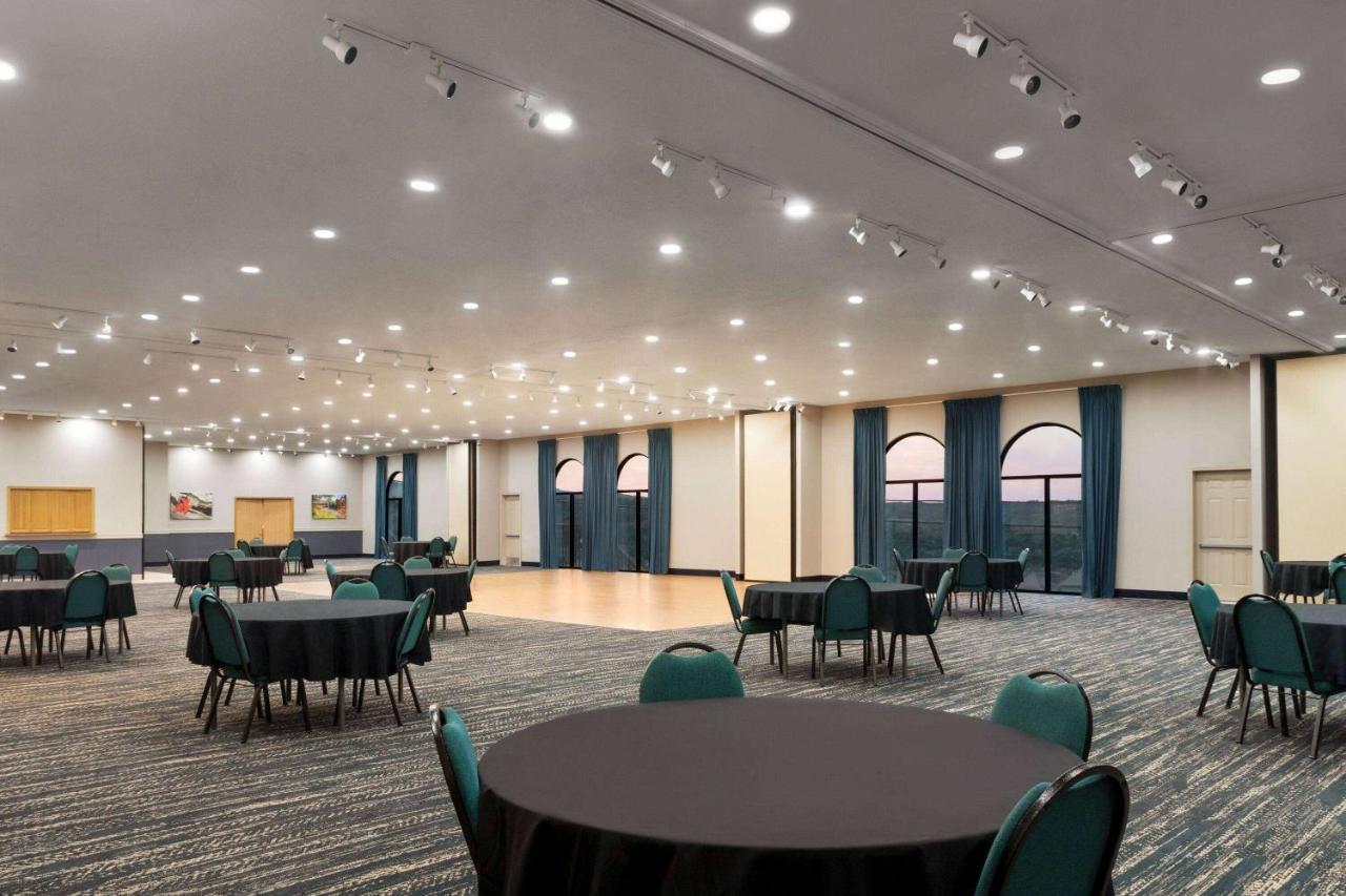 Americinn By Wyndham Branson & Conference Center المظهر الخارجي الصورة